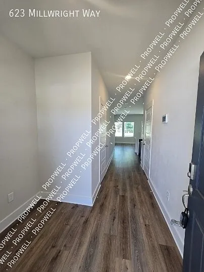 3 bed, 2.5 bath, 1400 sqft, $1,695 — Photo 2