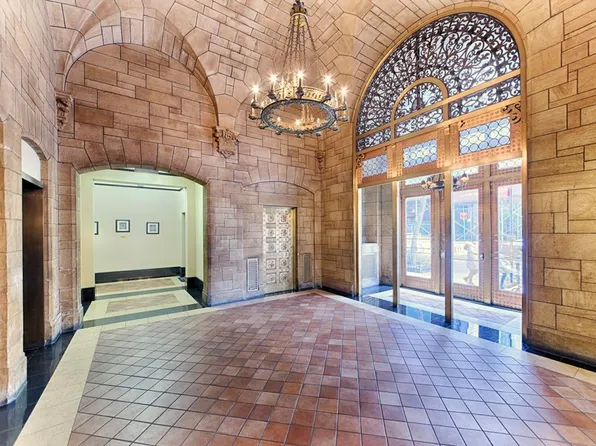 4 Lexington Avenue 2E image 6 of 6