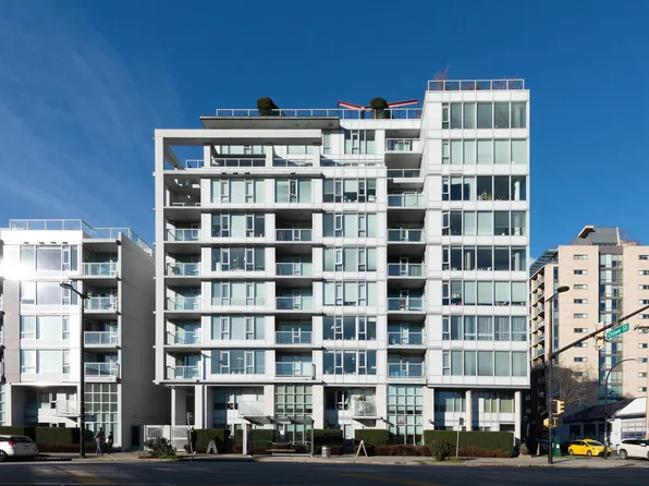 1887 Crowe St #301, Vancouver, BC V5Y 0B4