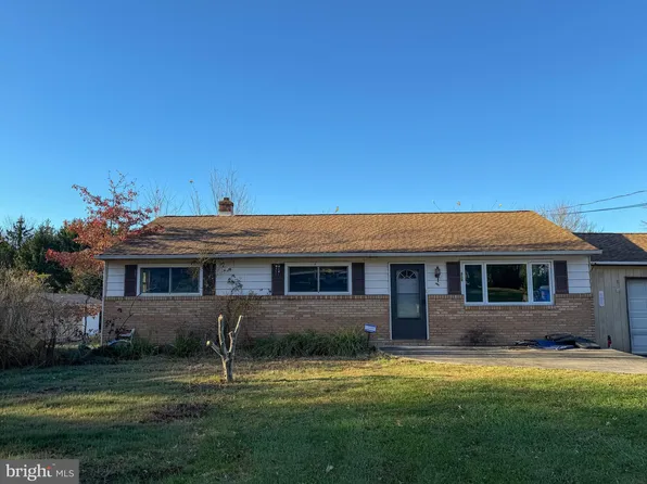 214 Three Mile Run Rd, Sellersville, PA 18960