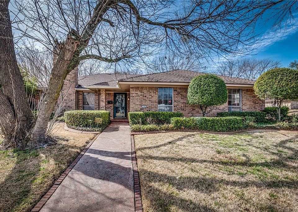 1st image of 730 Corinthian Pl