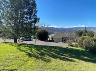 17381 Greenridge Rd, Hidden Valley Lake, CA 95467