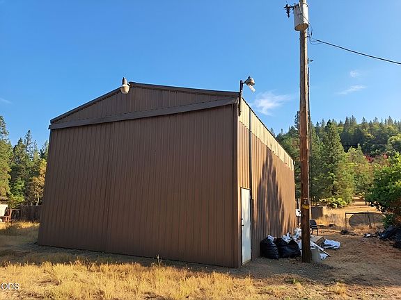 3rd image of 1760 Placer Rd