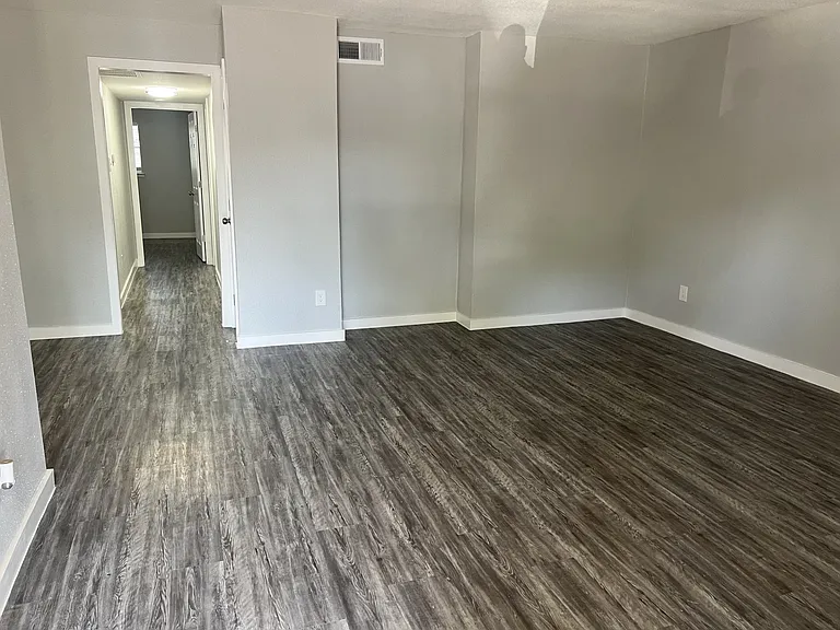 6061 Beverly Hill St — Photo 22