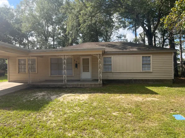 902 Wisteria Dr, Deridder, LA 70634