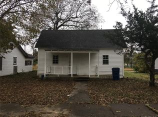 521 W 7th St, Ada, OK 74820