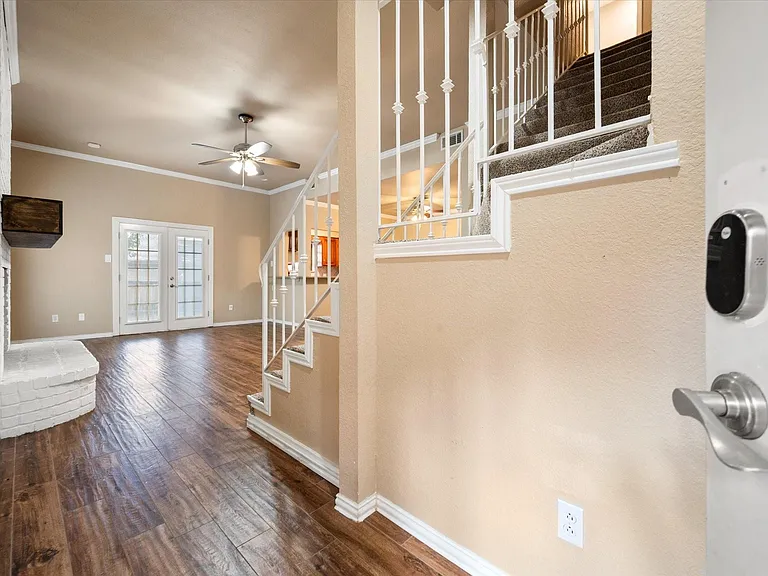 2312 Perkins Rd — Photo 3