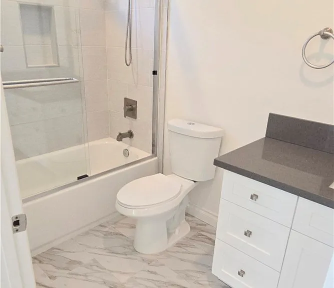 10824 Long Beach Blvd — Photo 34
