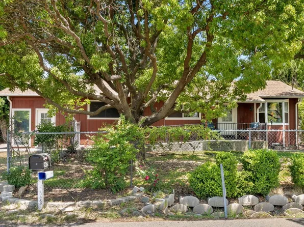 5675 Saunders Ave, Loomis, CA 95650