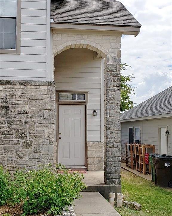 2nd image of 2837 Southampton Way APT B