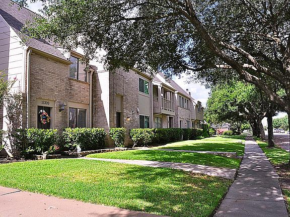 2nd image of 15309 Kingfield Dr #9