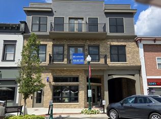 135 E Main Ave #201, Zeeland, MI 49464