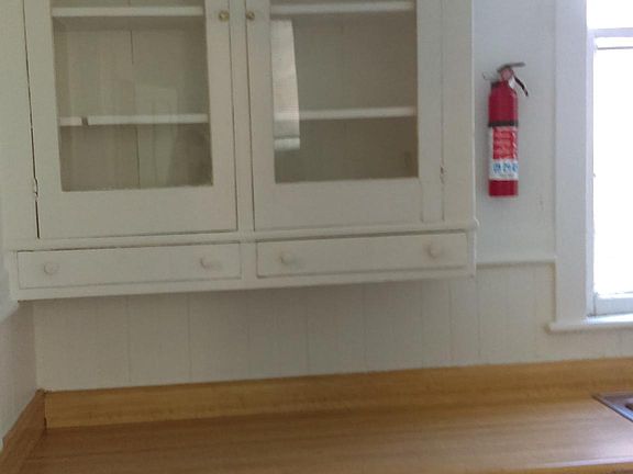 3rd image of 557 E 900 S APT 3