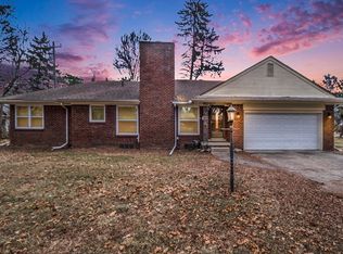 100 Rugby St, Birmingham, MI 48009