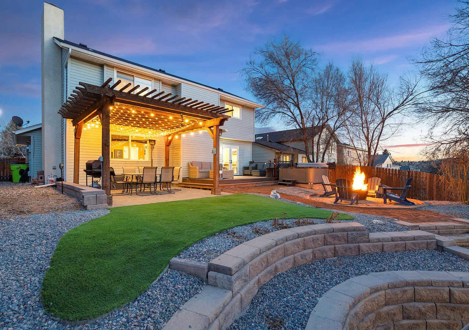 Hot Tub, Fire Pit, Bocce Ball+ - 3 bed/3 bath Oasis - Pets Welcome! — Photo 1
