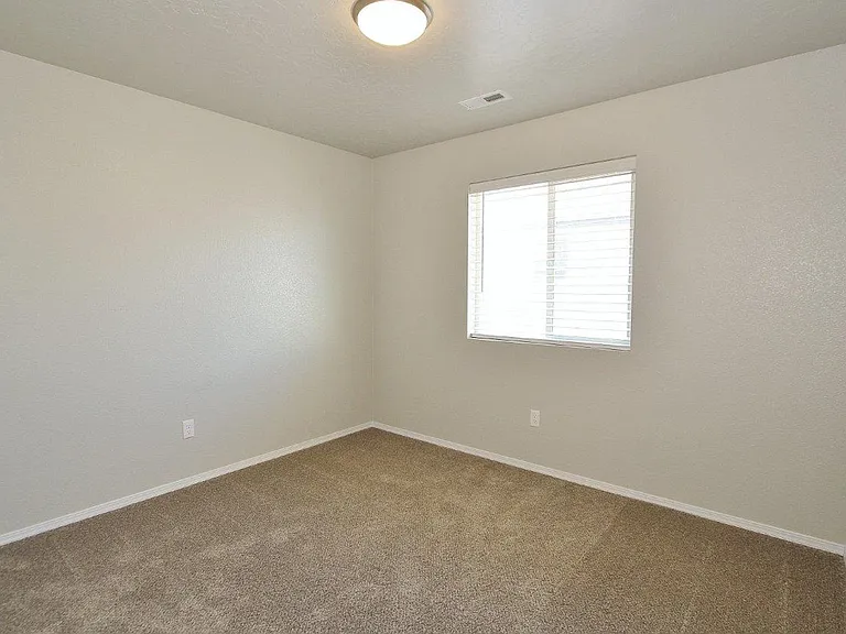 1642 N Pewter Ave — Photo 17