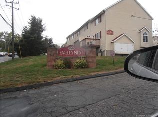 106 Pierpont Rd APT 12, Waterbury, CT 06705