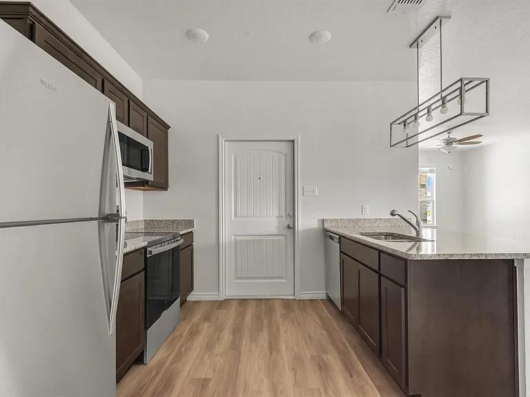 1118 Zora Dr #A — Photo 7