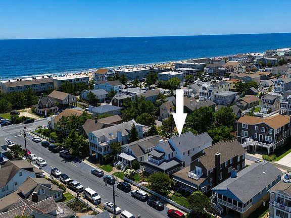 3rd image of 110 2nd St
