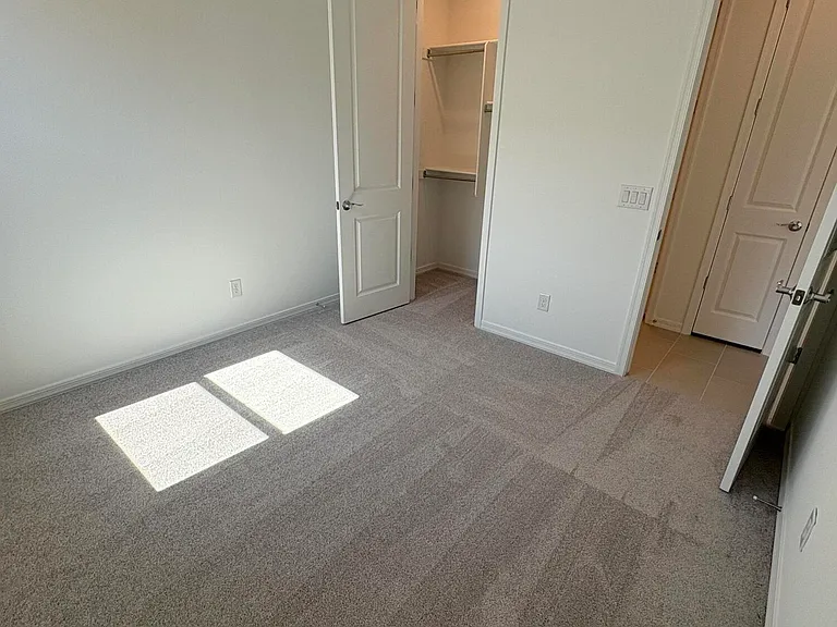 17613 W Georgia Ave — Photo 33