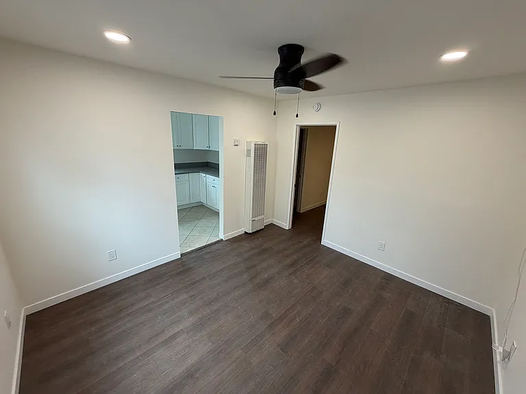 4027 Arden Dr — Photo 7