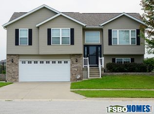 1490 Antler Dr, North Liberty, IA 52317