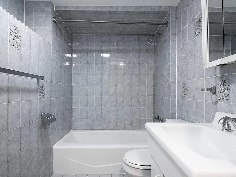 1620 Palisade Ave #B — Photo 13