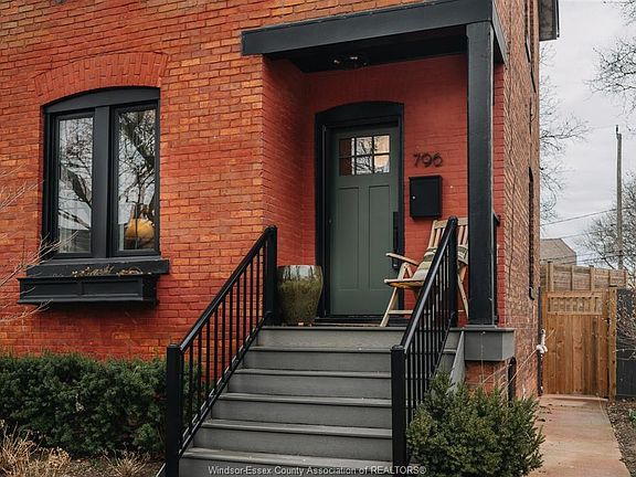 2nd image of 796 Monmouth Rd