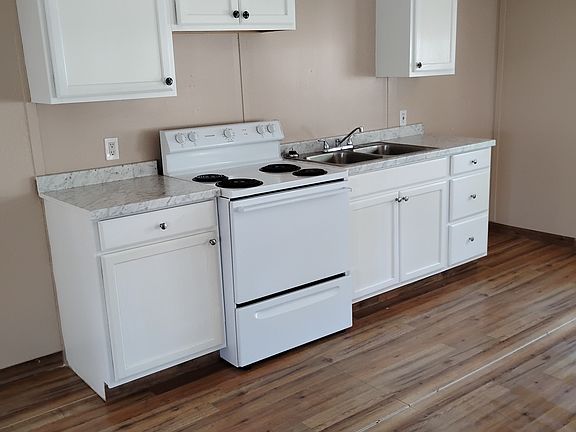 3rd image of 1720 NW 38th Ave Unit 107