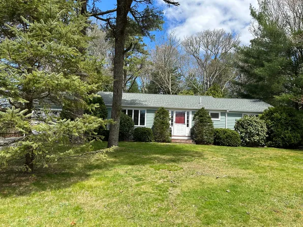 20 Lester Circle, Centerville, MA 02632