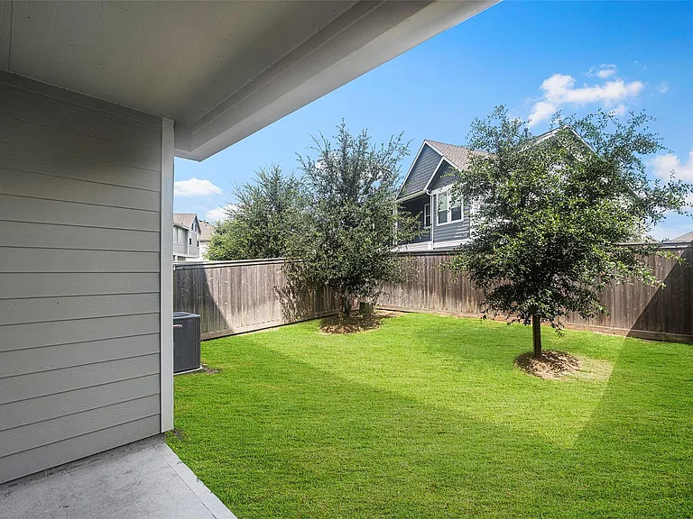 21130 Medina River Dr — Photo 27