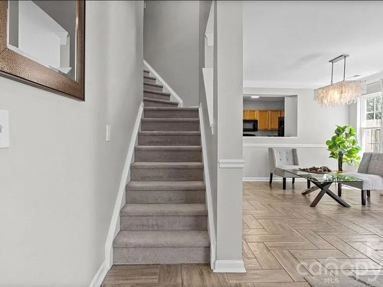 2011 Stargrass Ct — Photo 3