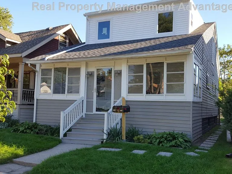 340 E. Cambourne. — Photo 1