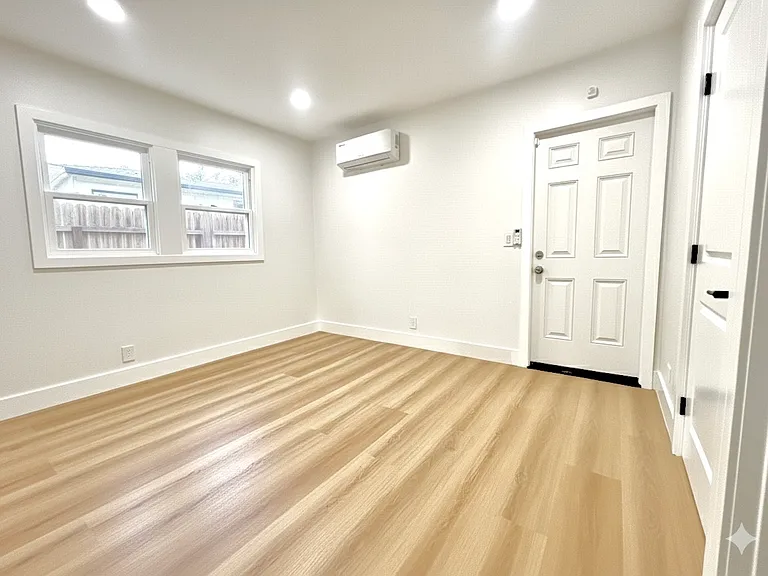 854 Orange Ave — Photo 6