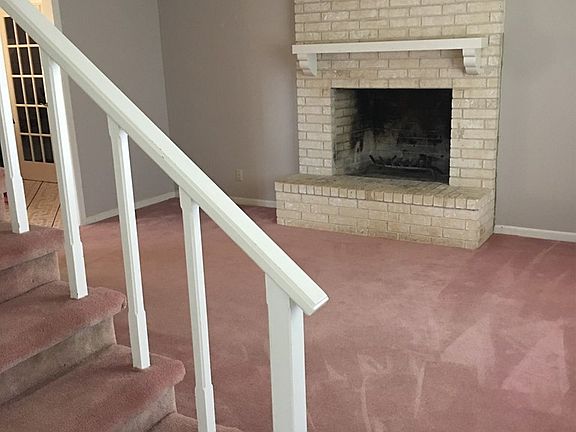 2nd image of 18 Donna Dr