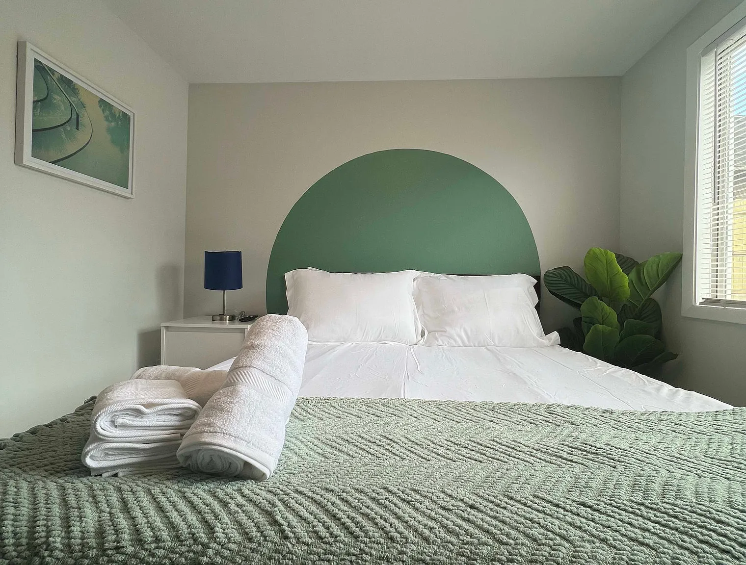 1 bed, 1.0 bath, 548 sqft, $2,983 — Photo 4