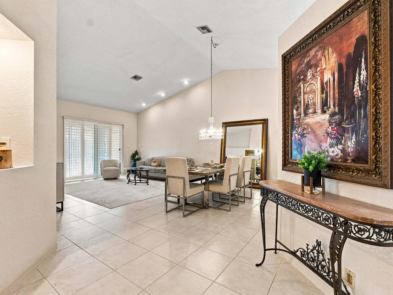 3 bed, 2.0 bath, 1544 sqft, $3,800 — Photo 4