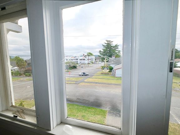 5th image of 310 N Dean St #4