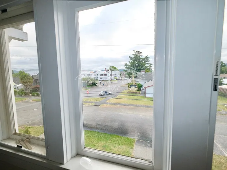 310 N Dean St — Photo 5