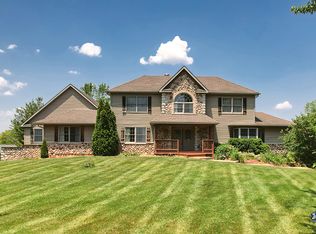 6265 Lakewood Dr, Marengo, IL 60152