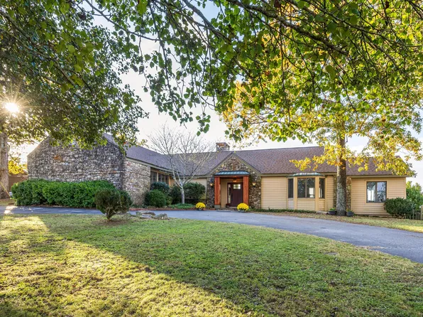 6017 Sunset Dr, Rising Fawn, GA 30738