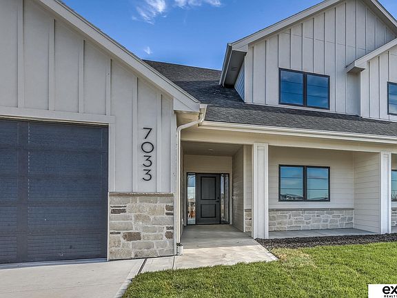 3rd image of 7033 N 276 Court Valley NE