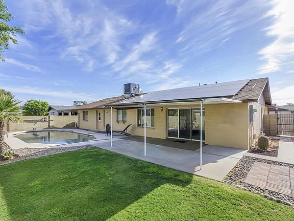 12454 N 36th St-large-024-28-Backyard-15