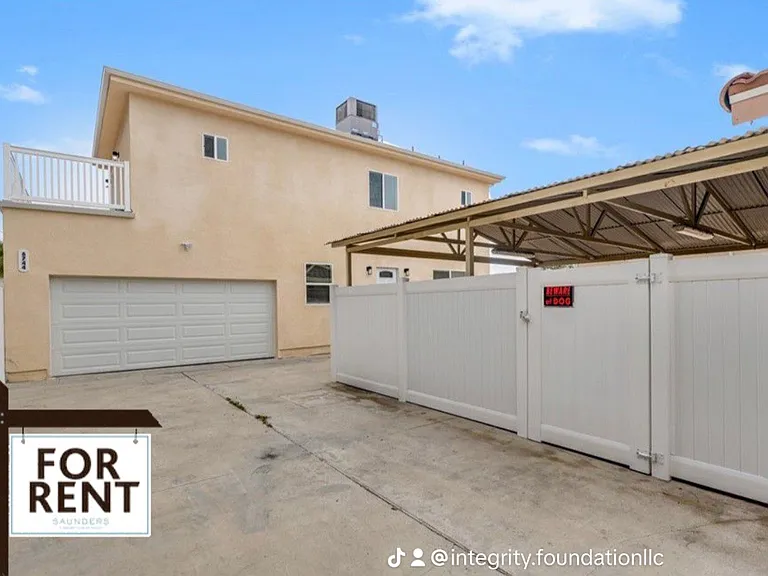 6744 Radford Ave — Photo 11