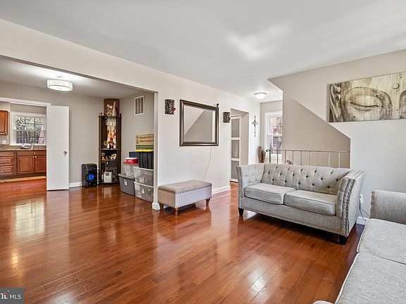 4th image of 4695 Forestdale Dr
