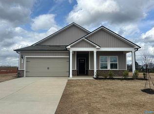 261 Avebury Rd, Meridianville, AL 35759