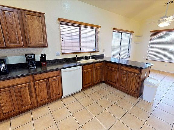5th image of 1535 E 10th St