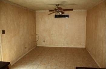 3rd image of 10600 W Lakeview Dr