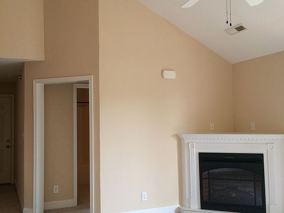 4th image of 623 Wyndhurst Dr Unit 310