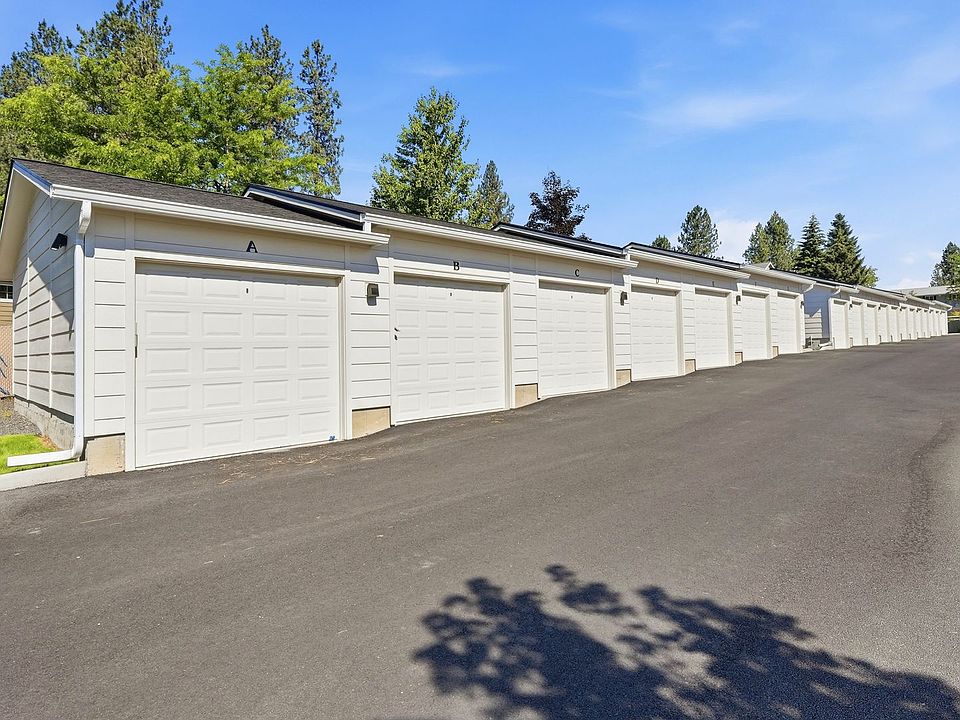 1st image of 1123 E Hastings Rd #104